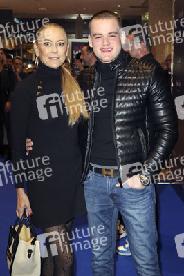 Late Night Shopping Party in Hamburg