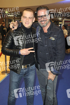 Late Night Shopping Party in Hamburg