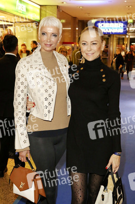 Late Night Shopping Party in Hamburg