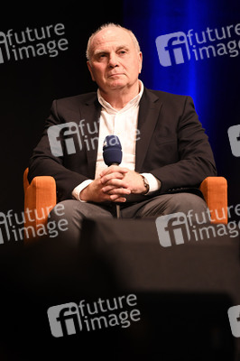 Preview 'Sportclub Story: Robert Enke - Auch Helden haben Depression' in Hannover