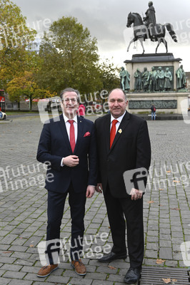 Fototermin zur Sessionseröffnung 2019 des Kölner Karnevals in Köln