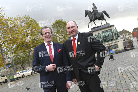 Fototermin zur Sessionseröffnung 2019 des Kölner Karnevals in Köln