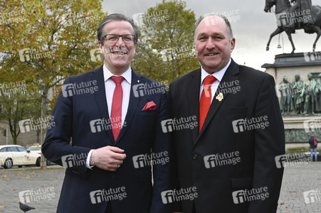 Fototermin zur Sessionseröffnung 2019 des Kölner Karnevals in Köln