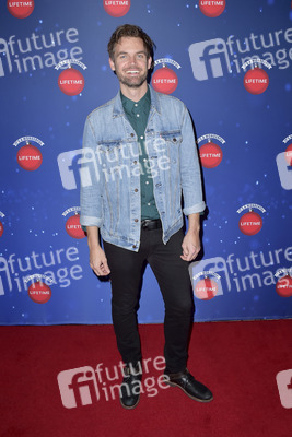 Eröffnung der 'Say Santa Photo Experience' in Glendale