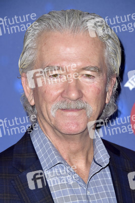 Eröffnung der 'Say Santa Photo Experience' in Glendale