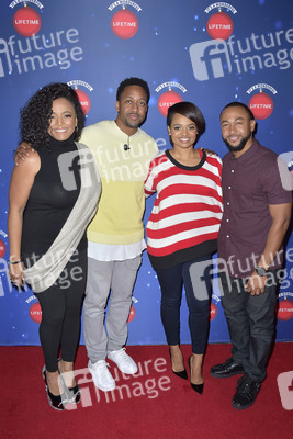 Eröffnung der 'Say Santa Photo Experience' in Glendale