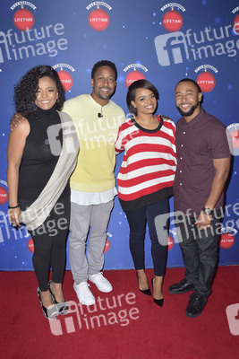 Eröffnung der 'Say Santa Photo Experience' in Glendale