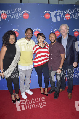 Eröffnung der 'Say Santa Photo Experience' in Glendale