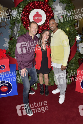 Eröffnung der 'Say Santa Photo Experience' in Glendale