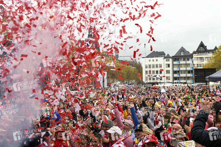 Karnevalsauftakt 2019 in Köln