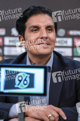 Pressetermin mit 96 Trainer Kenan Kocak in Hannover