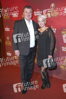 Premiere von Cornelia Polettos Palazzo in Hamburg