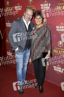 Premiere von Cornelia Polettos Palazzo in Hamburg