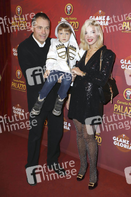 Premiere von Cornelia Polettos Palazzo in Hamburg