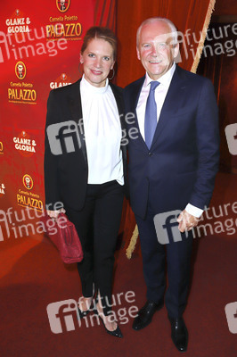 Premiere von Cornelia Polettos Palazzo in Hamburg