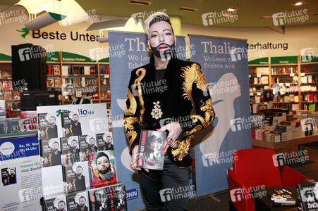 Buchsignierstunde mit Harald Glööckler in Dresden
