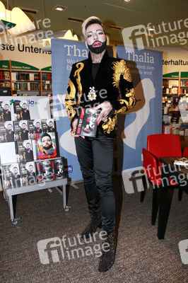 Buchsignierstunde mit Harald Glööckler in Dresden