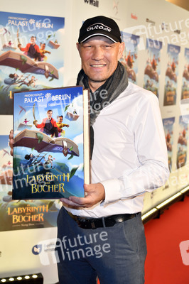 Theaterpremiere 'Im Labyrinth der Bücher' in Berlin