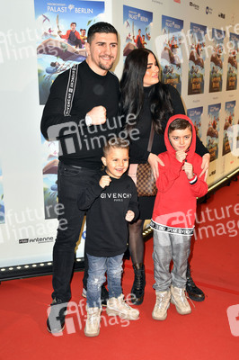 Theaterpremiere 'Im Labyrinth der Bücher' in Berlin