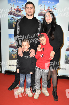 Theaterpremiere 'Im Labyrinth der Bücher' in Berlin