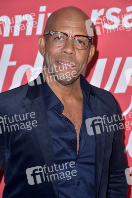 Screening 'Countdown to Christmas' in Los Angeles