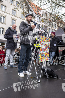 'Bunt statt braun' Demo in Hannover