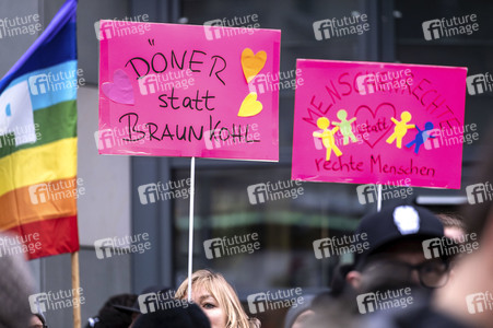 'Bunt statt braun' Demo in Hannover