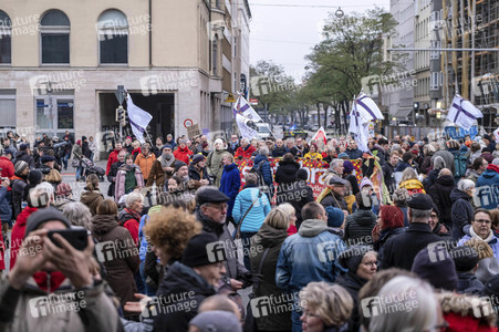 'Bunt statt braun' Demo in Hannover