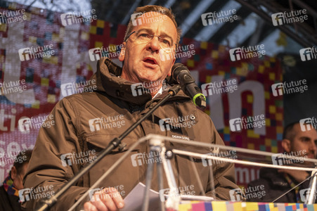 'Bunt statt braun' Demo in Hannover