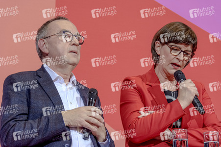 Pressekonferenz zur neuen SPD Führungsspitze in Berlin