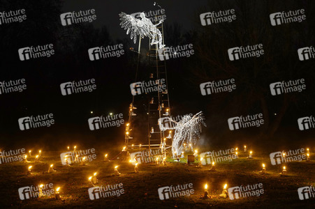Weihnachtsmannvollversammlung der Berliner Weihnachtsmannzentrale im Tierpark Berlin