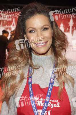 Charity-Weihnachtsfeier für Obdachlose in Hamburg