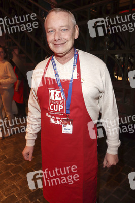 Charity-Weihnachtsfeier für Obdachlose in Hamburg