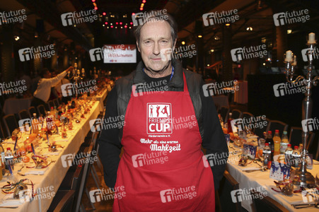 Charity-Weihnachtsfeier für Obdachlose in Hamburg