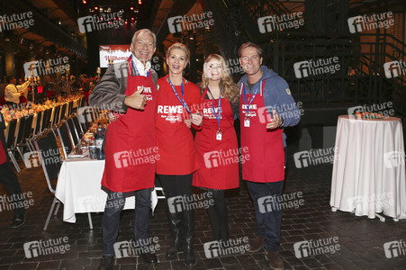 Charity-Weihnachtsfeier für Obdachlose in Hamburg