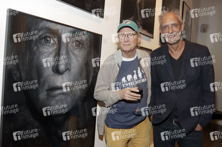 Ausstellungseröffnung 'Covered II – Famous Friends' in Hamburg