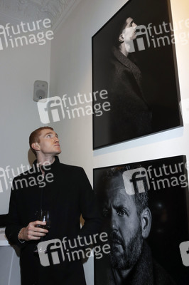 Ausstellungseröffnung 'Covered II – Famous Friends' in Hamburg