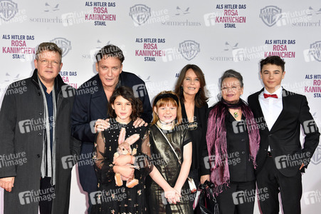 Filmpremiere 'Als Hitler das rosa Kaninchen stahl' in Berlin