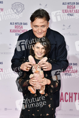 Filmpremiere 'Als Hitler das rosa Kaninchen stahl' in Berlin