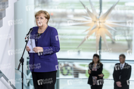 Angela Merkel empfängt Angehörige von Soldaten und Polizisten in Berlin