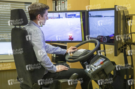 Präsentation des Winter-Fuhrparks des Flughafens Köln Bonn