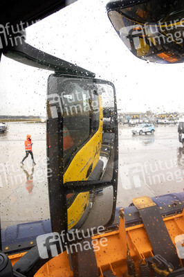 Präsentation des Winter-Fuhrparks des Flughafens Köln Bonn