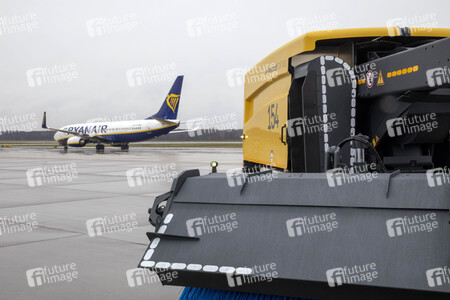 Präsentation des Winter-Fuhrparks des Flughafens Köln Bonn