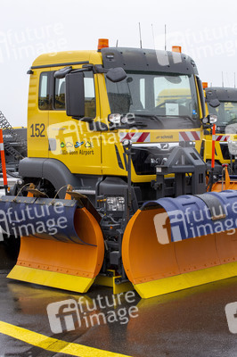 Präsentation des Winter-Fuhrparks des Flughafens Köln Bonn