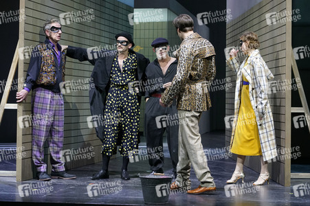 Theaterprobe '(Life on earth can be sweet) Donna' in Berlin