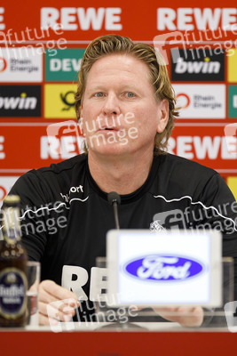Pressekonferenz des 1. FC Köln in Köln