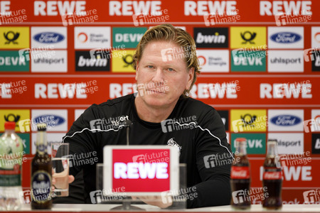 Pressekonferenz des 1. FC Köln in Köln