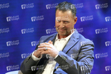 TV-Show 'Menschen 2019' in Hamburg