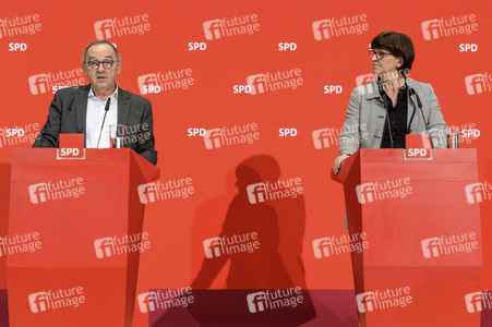 Prssekonferenz der SPD-Vorsiztenden in Berlin