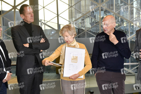 Schlüsselübergabe Axel-Springer-Neubau in Berlin